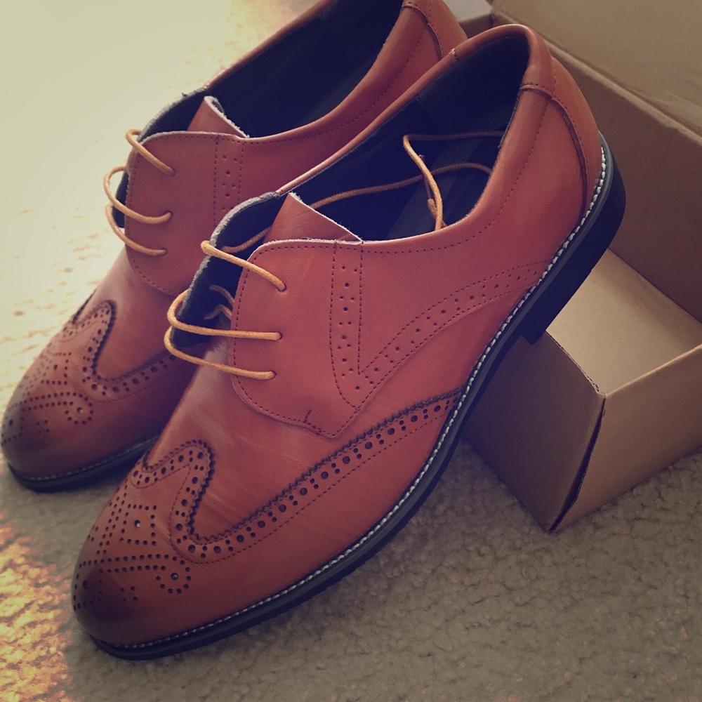 Men’s dress shoes